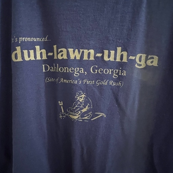 DAHLONEGA how to pronounce it t shirt size m - Picture 2 of 4